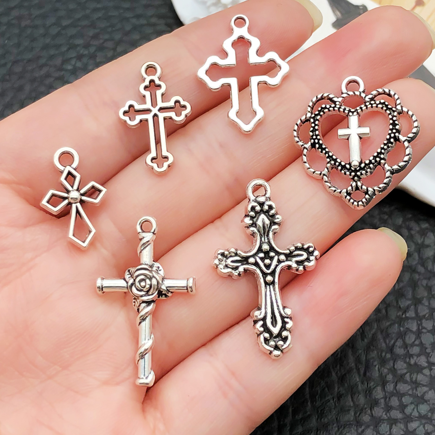 52pcs Assorted Cross Pendants  - Ethnic Fashion Jewellery 리뷰 및 가격